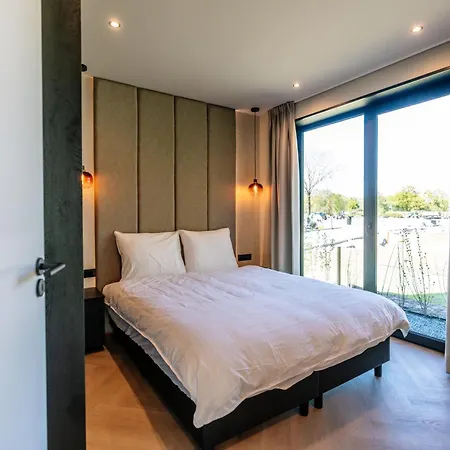 Vakantierijk ホリデーパーク Waarland